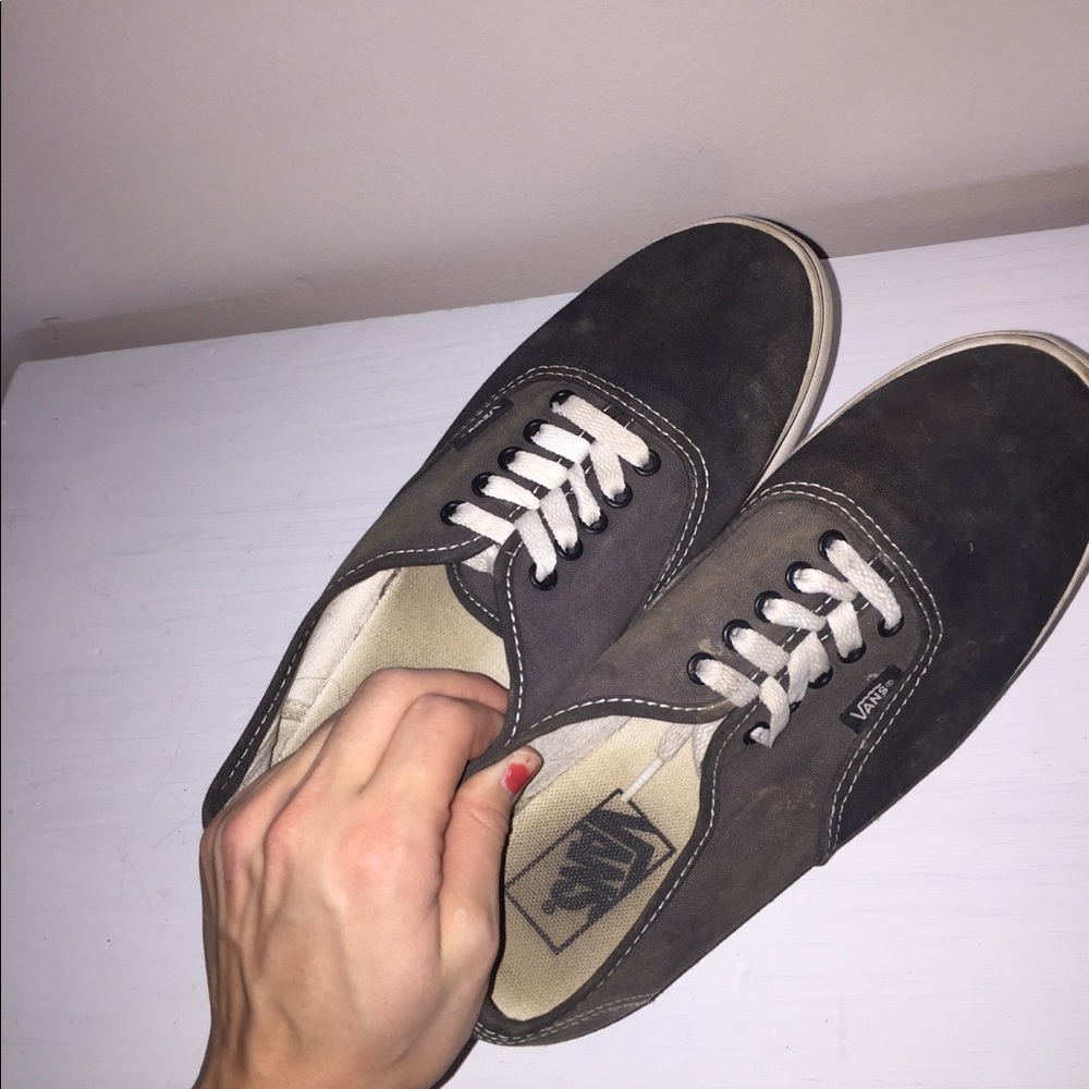 Vans - Picture 2 of 3